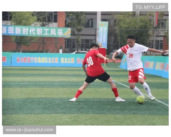 围绕李欣足球集锦展现技术魅力与赛场高光瞬间全方位回顾精彩表现